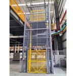 液压室外货梯厂工厂物流室外壁挂式升降货梯