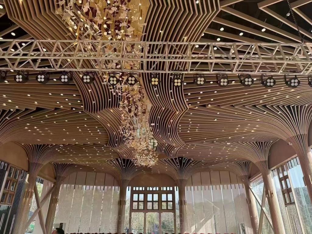 本地铝挡板金属幕墙板安装图